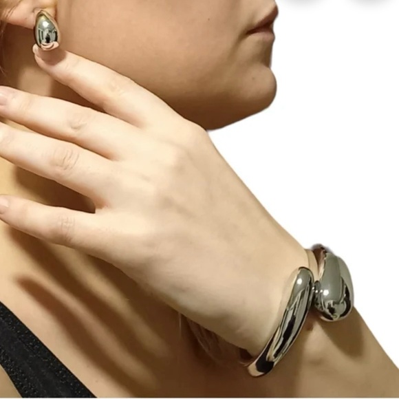 NWT Touch of Silver Trendy Hinged Cuff Bracelet Geometric Snake Silver Plated - Picture 2 of 6